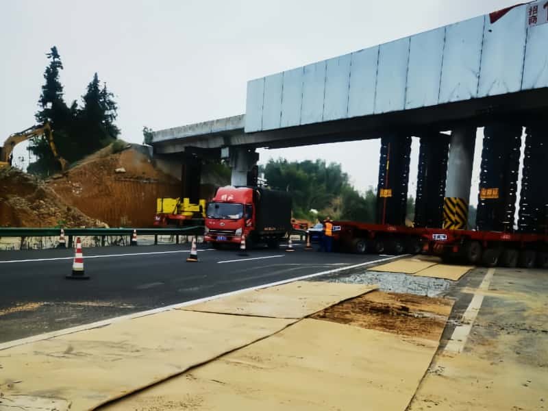 Samarali SPMT o'ziyurar modulli avtomobil - me'moriy merosni himoya qilish uchun tarjima va materiallarni qayta ishlashni rejalashtirish