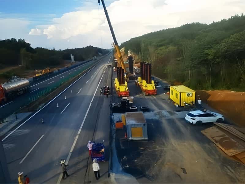 Porto de Roso Matogro do Sul SPMT Veículo Modular para Bicicleta - Instalação de Pontes Instalação de Pontes Serviços de Construção